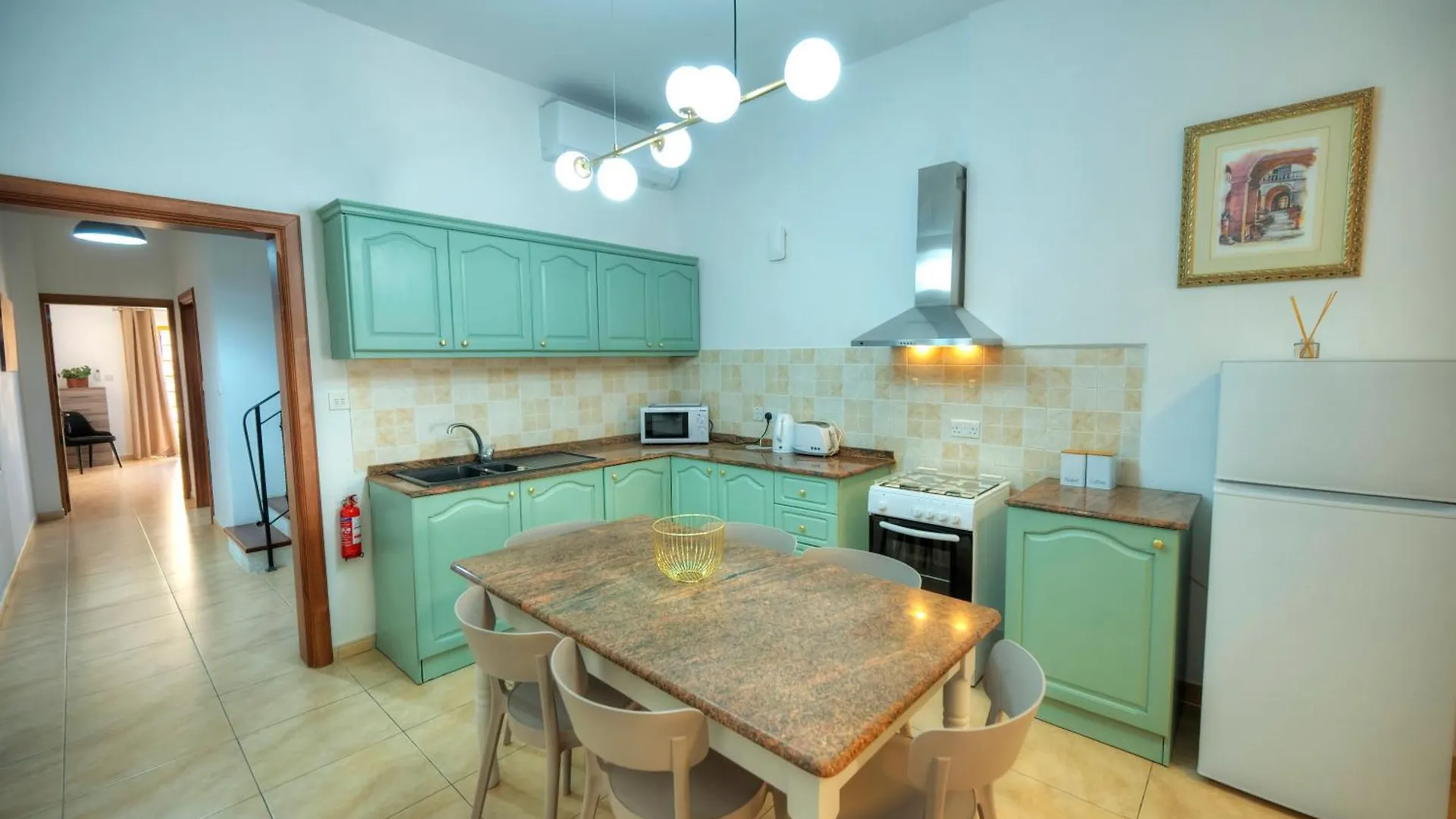 3Bedroom House With Yard And Roof Terrace Czer1-1 Sliema
