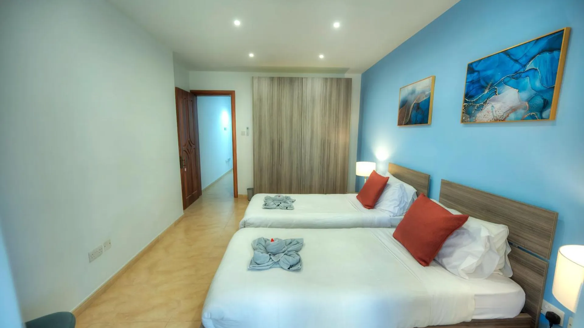 3Bedroom House With Yard And Roof Terrace Czer1-1 Sliema Malta