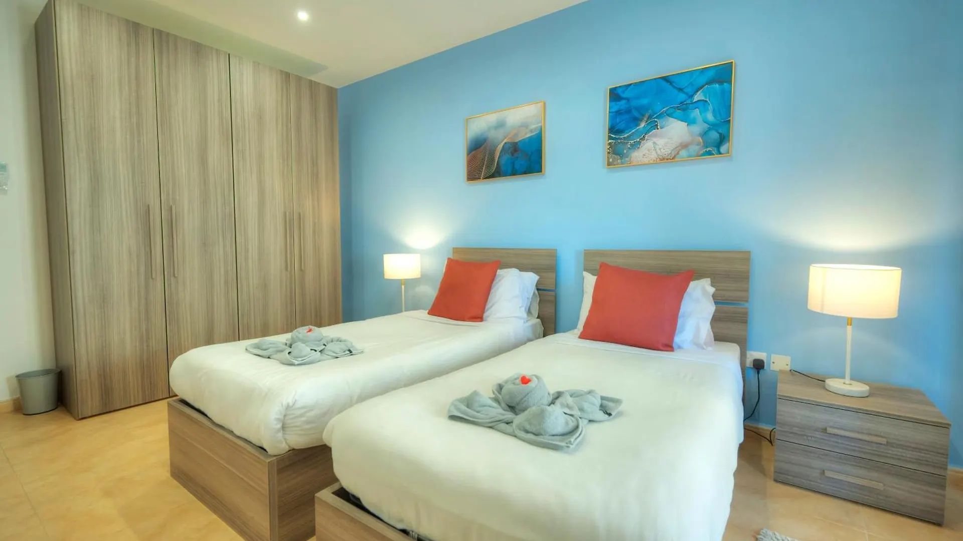 Apartment 3Bedroom House With Yard And Roof Terrace Czer1-1 Sliema