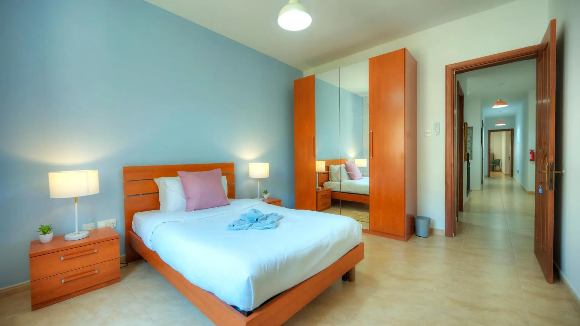 Apartment 3Bedroom House With Yard And Roof Terrace Czer1-1 Sliema